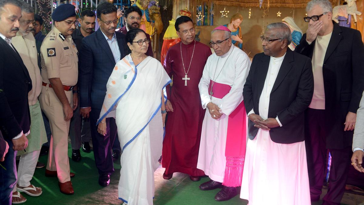 We don&rsquo;t divide people in Bengal but unite them, says Mamata