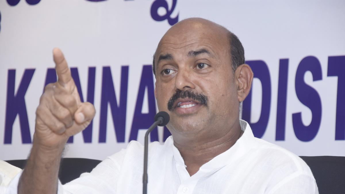 Former Congress MLA Mohiuddin Bava booked for threatening New Mangalore Port Deputy Chairperson