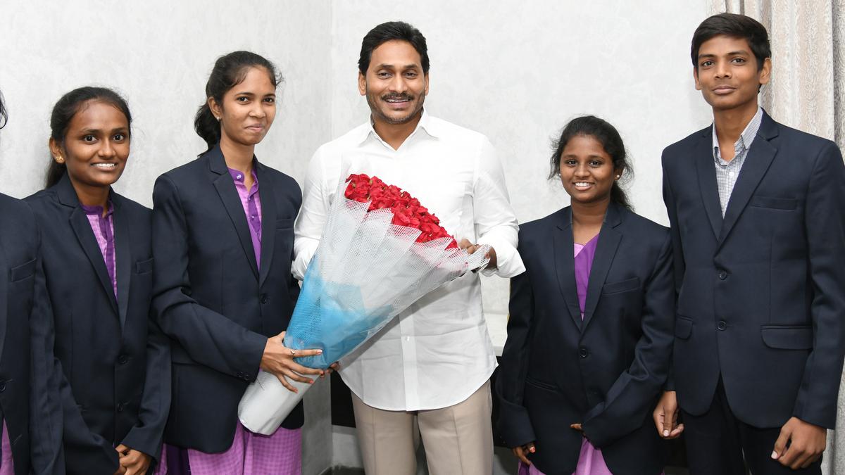 Gurukul students call on A.P. CM Jagan