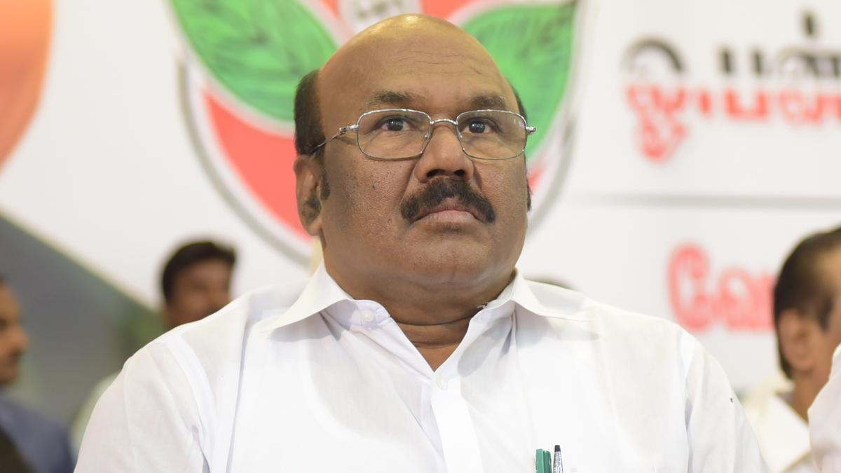 Jayakumar, Panneerselvam flay Seeman for remarks on Annadurai, MGR