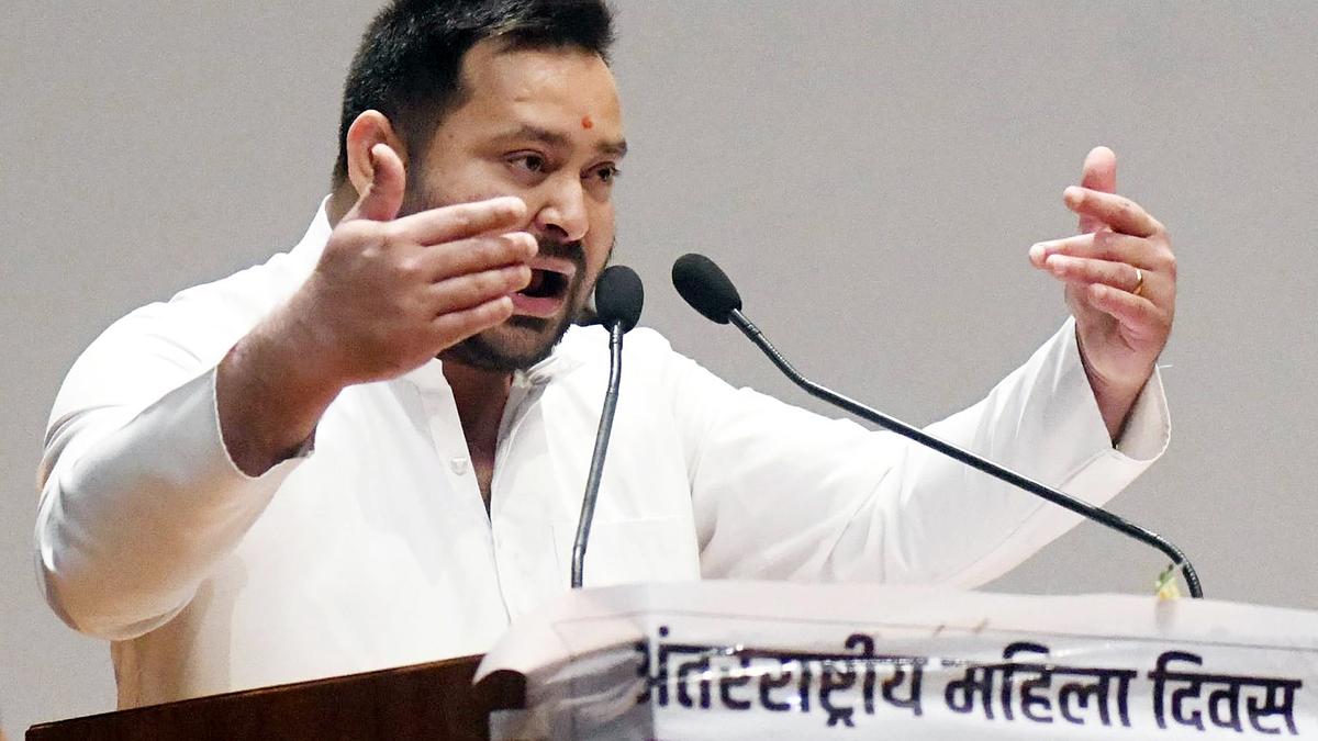 Tejashwi promises educational benefits for girls, if RJD seizes power in Bihar