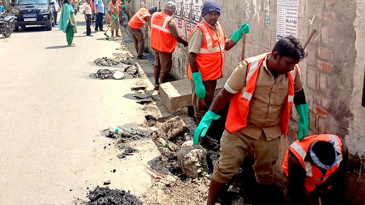 Erode Corporation begins mass cleaning drive in all wards