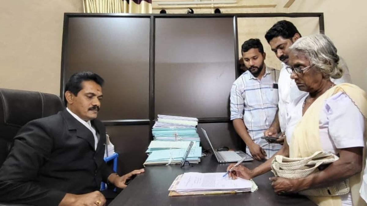 Mariyakutty files defamation suit against Deshabhimani