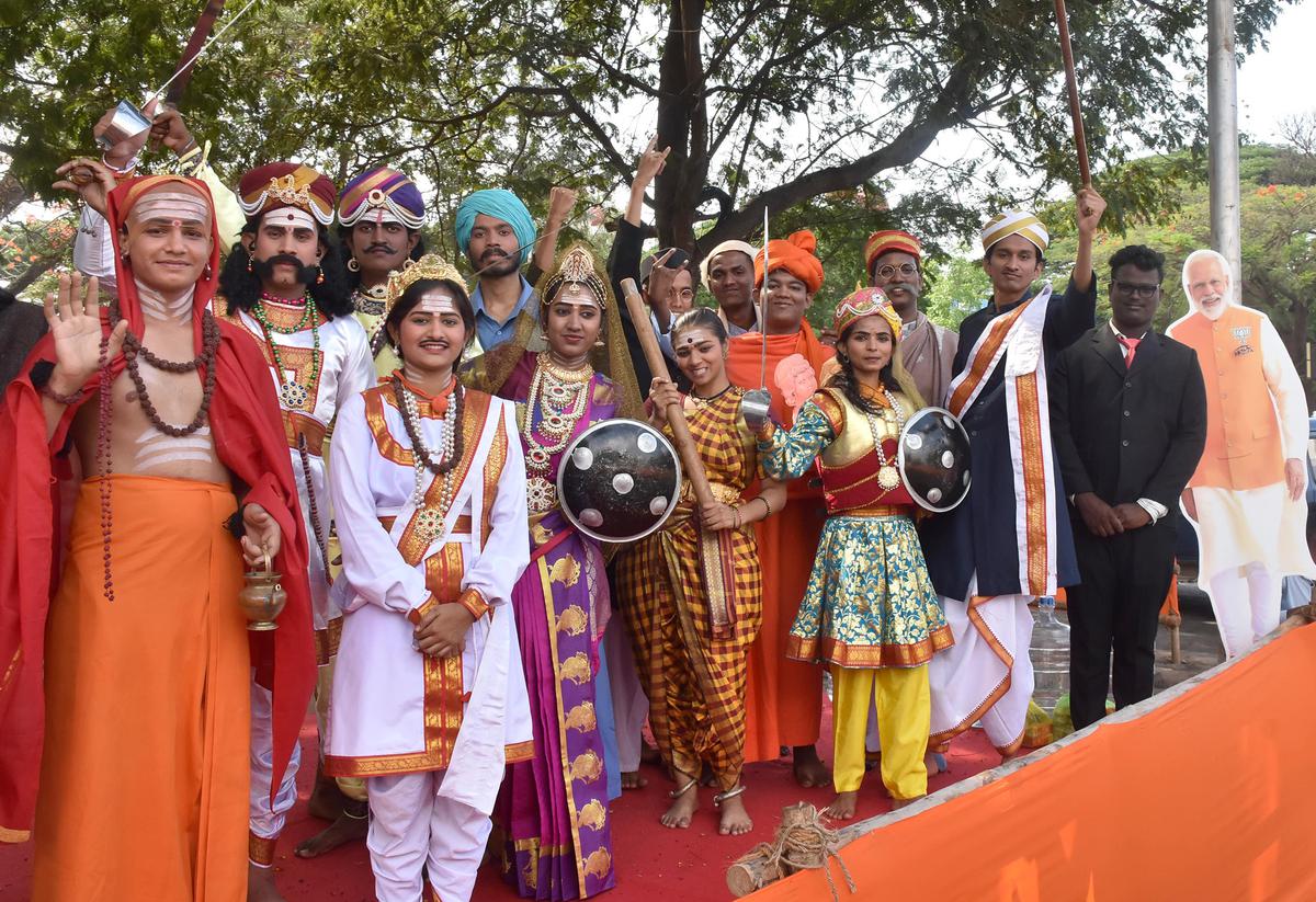 Modi holds a colourful roadshow in Mysuru - The Hindu