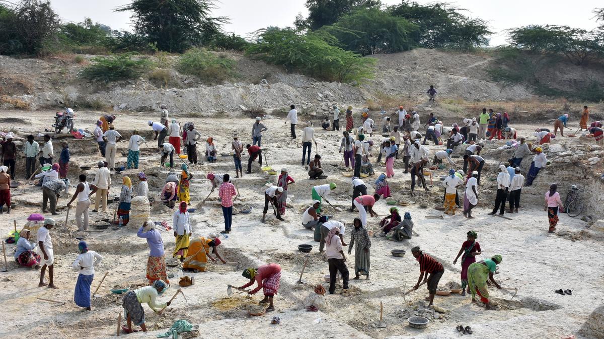 Parliamentary panel pulls up Rural Development Ministry for evasive replies on MGNREGS