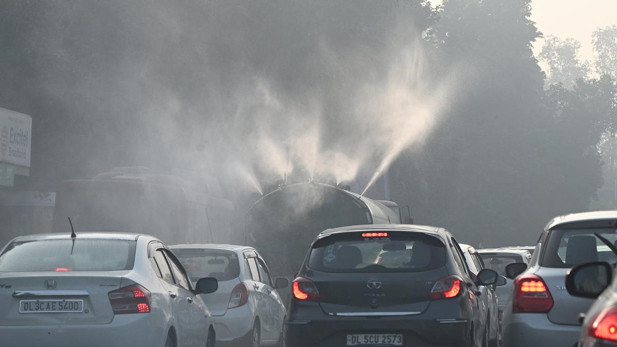 Delhi air pollution: National Capital records 'moderate' air quality