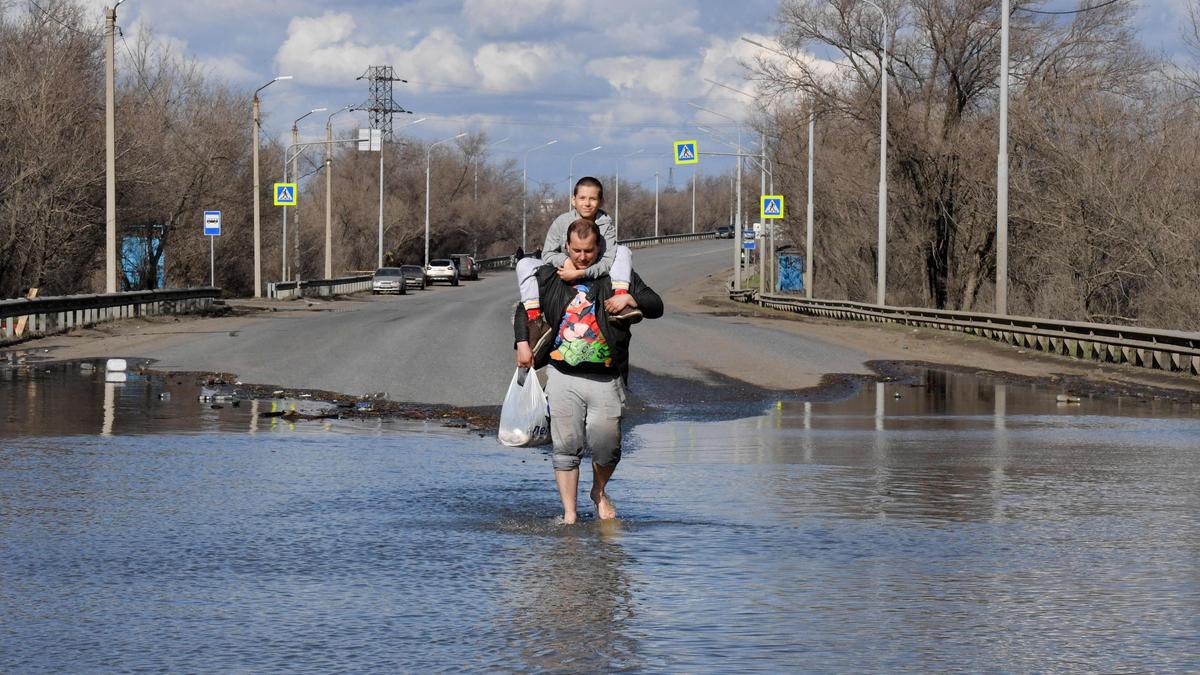 Flood-hit Russian regions brace for devastating peak