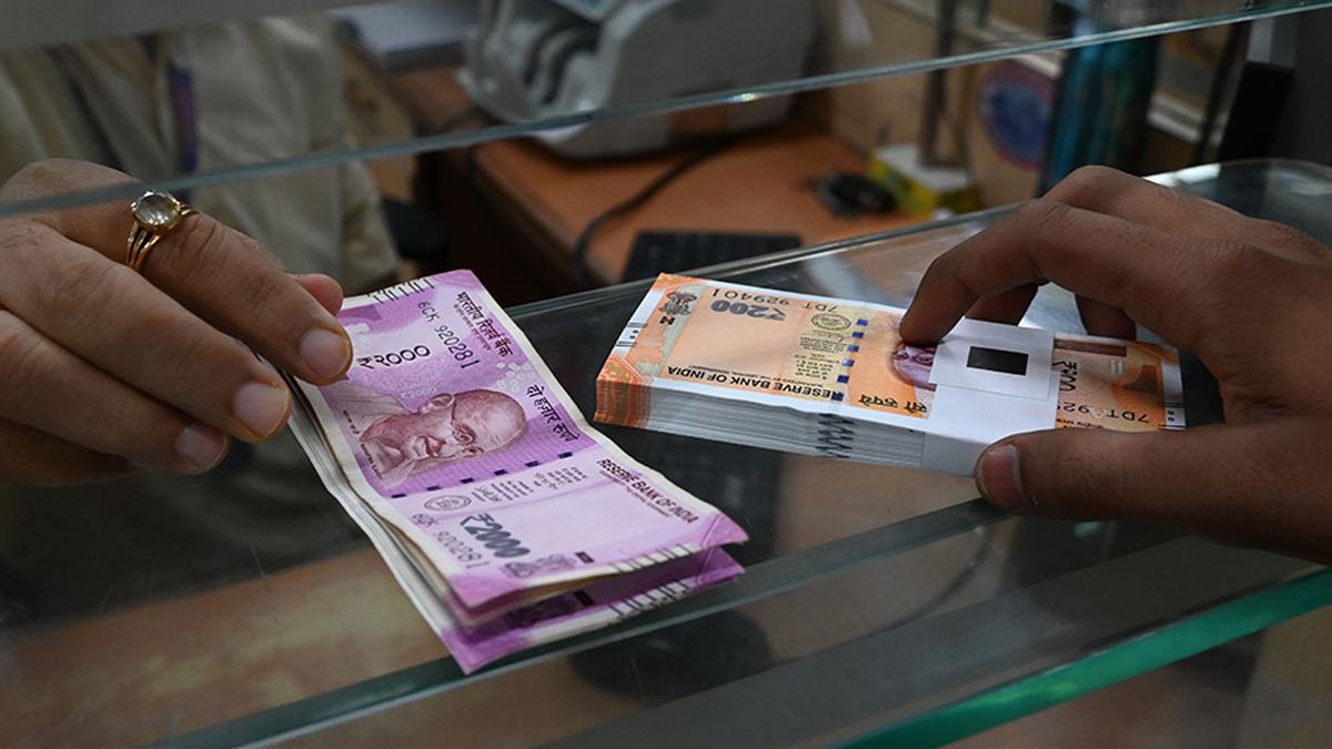 About 50% of ₹2,000 notes in circulation have come back in banks so far: RBI Governor