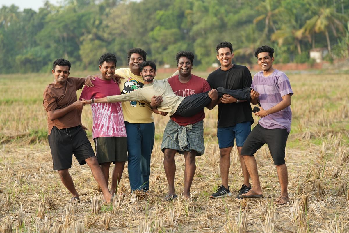 Director Anand Menen in a candid shot with the actors of Vaazha : Biopic of a Billion Boys 