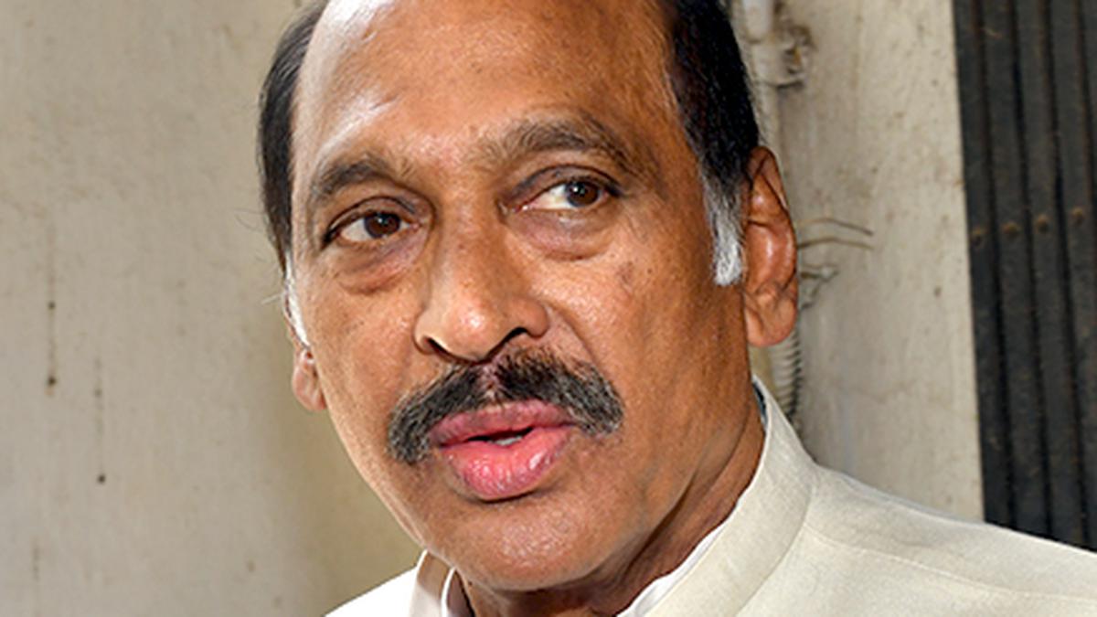 60% of Telangana budget with KCR’s family: Thakare