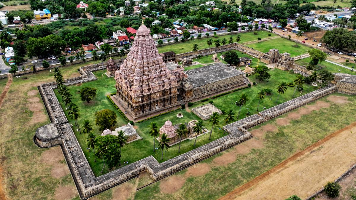 https://th-i.thgim.com/public/incoming/m8lxf1/article69860942.ece/alternates/LANDSCAPE_1200/01_BRIHADEESWARAR%20TEMPLE%20ASI%20GAIGAIKONDA%20CHOLAPURAM_50.jpg