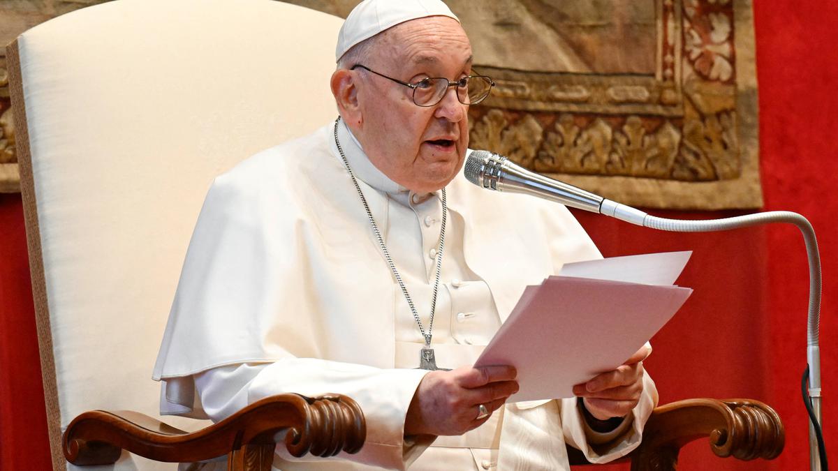 Pope calls for universal ban on surrogate parenting, calls it 'deplorable'