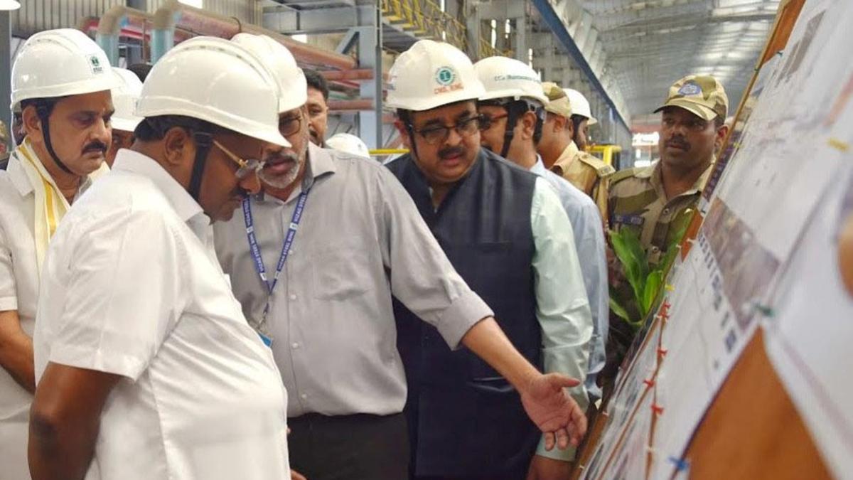 Vizag steel plant will not be shut down, do not panic, assures Union Steel Minister Kumaraswamy