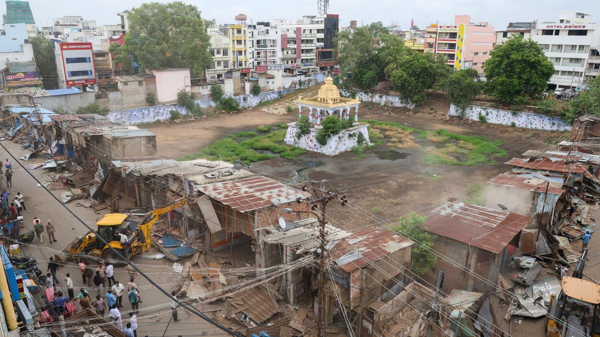 Decades-old encroachments around Perumal Teppam removed
