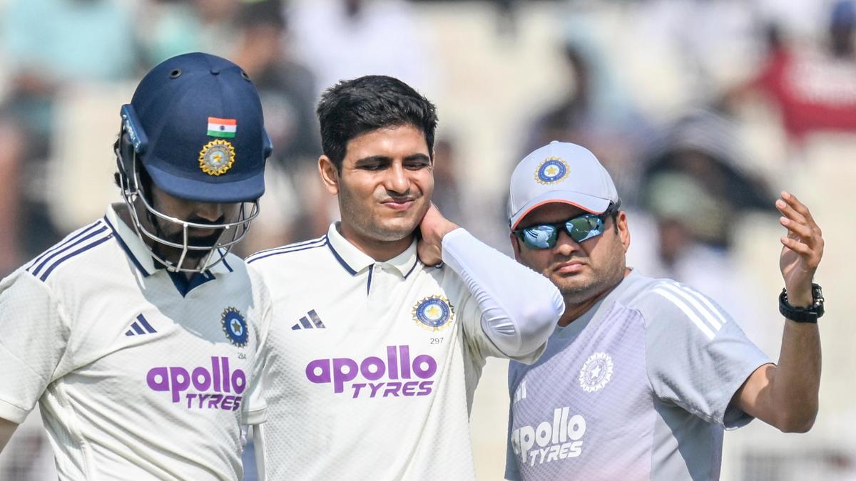 Shubman Gill absen dari sisa Tes pertama melawan Afrika Selatan karena cedera leher