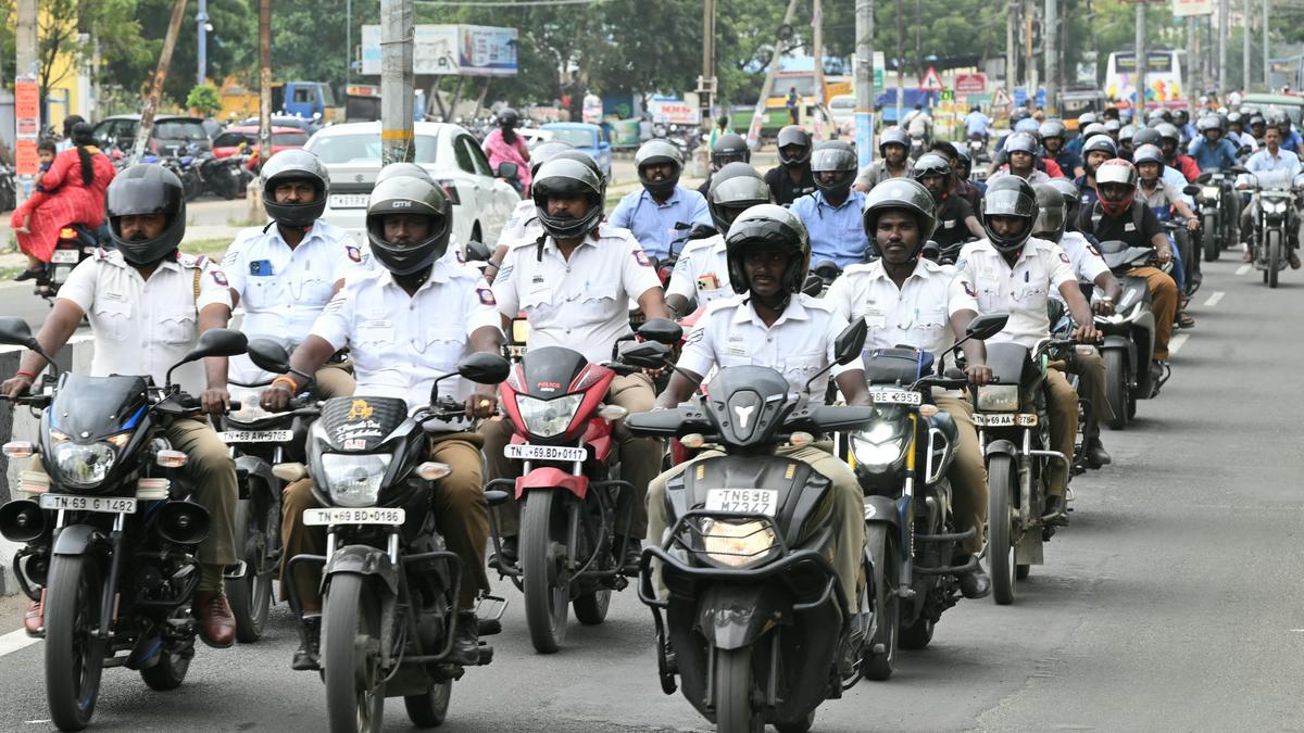 Awareness bike rally held in Thoothukudi to stress need for wearing helmet