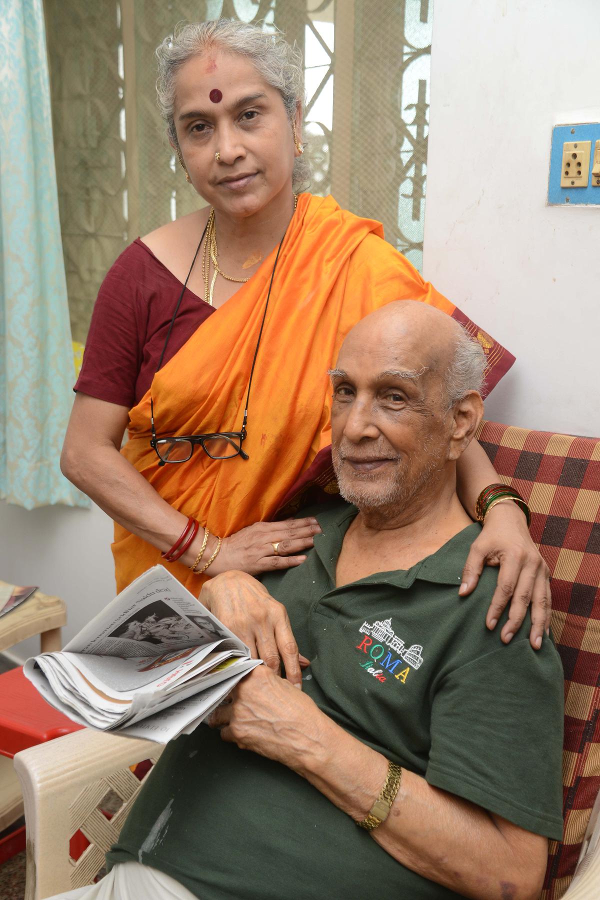 File photo of Manjula Ramaswamy with her father and Guru V S Ramamoorthy