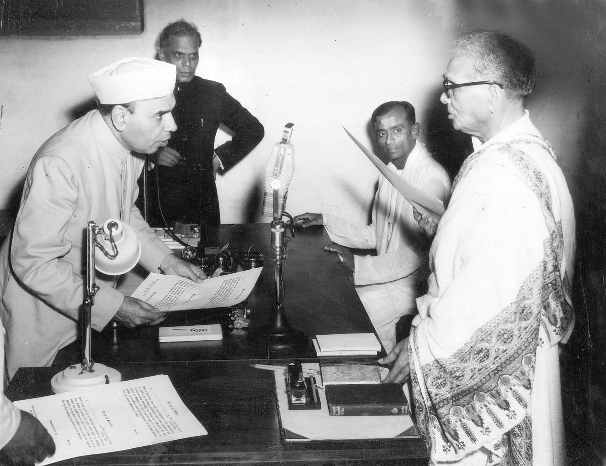 T. Prakasam, the first Chief Minister of Andhra State is being sworn in at Raj Bhavan, Kurnool on October 2, 1953