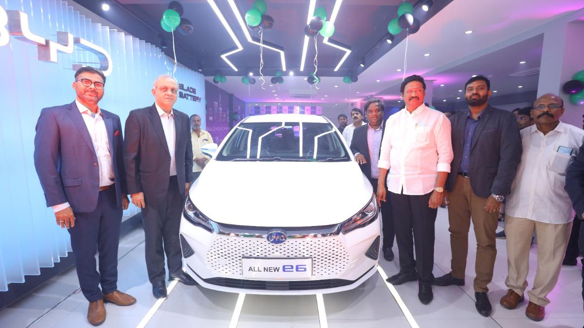 BYD India to open 25 showrooms across India by mid-2023