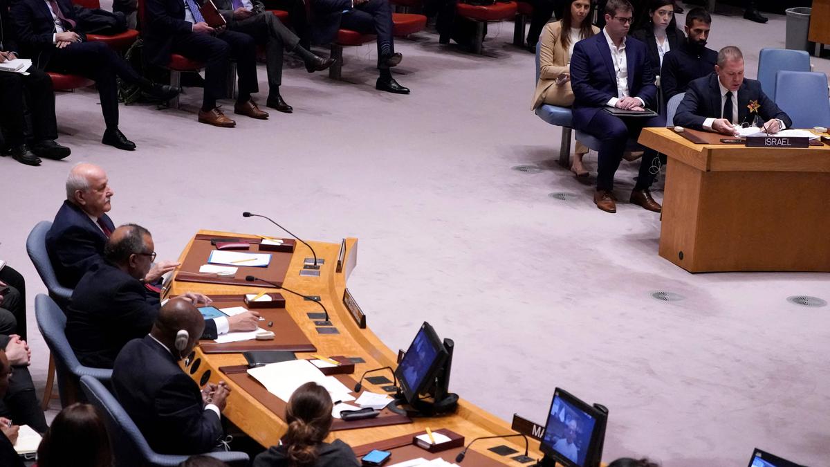 UNSC overcomes deadlock, adopts resolution calling for urgent humanitarian pauses throughout Gaza to allow humanitarian access