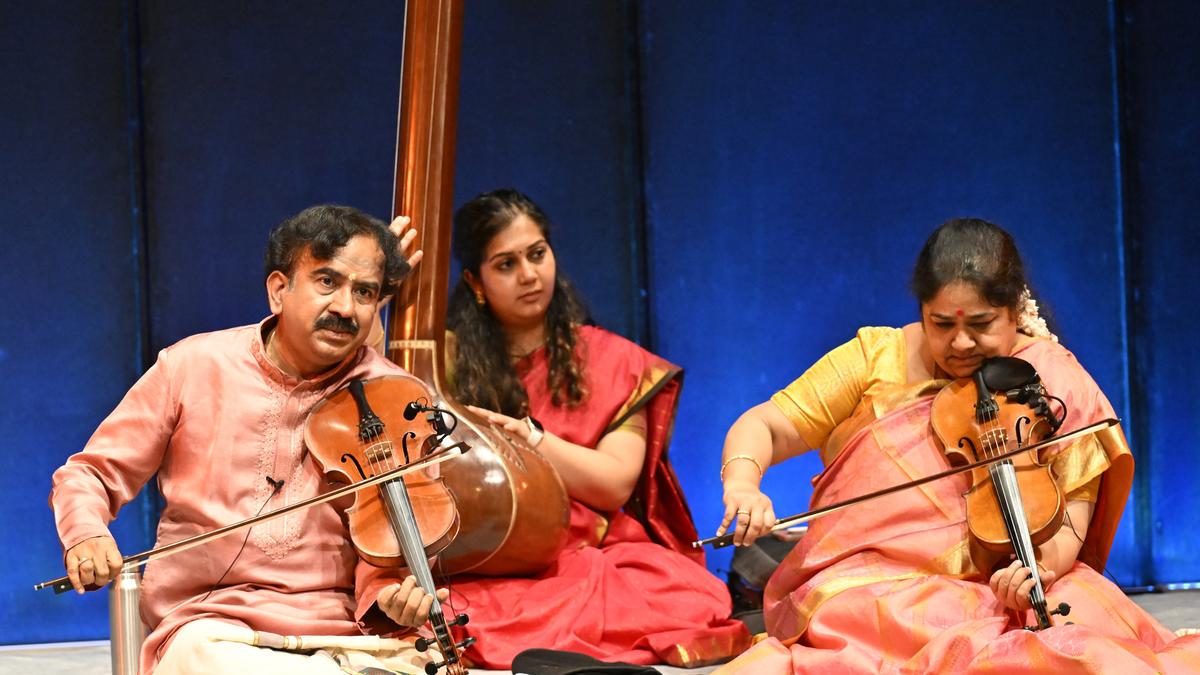 Lalgudi GJR Krishnan and Vijayalakshmi’s showcased the purity of sound at MadRasana’s unamplified concert