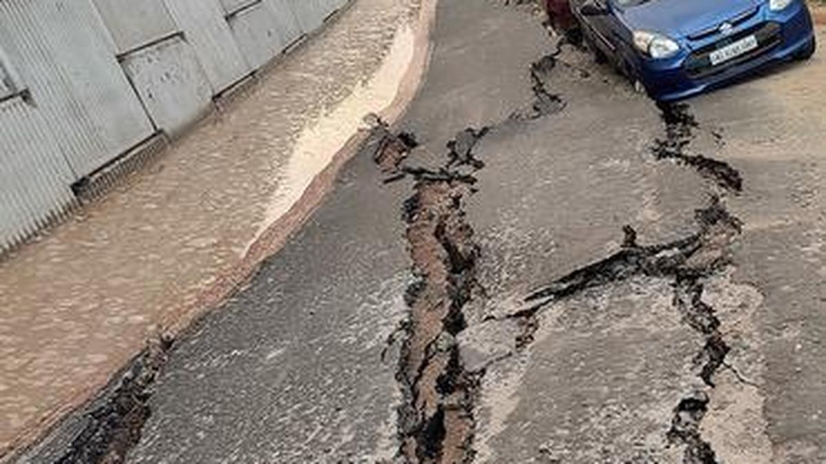 Collapsing roads and retaining walls of newly developed NH stretches in Kerala cause concern among residents
Premium