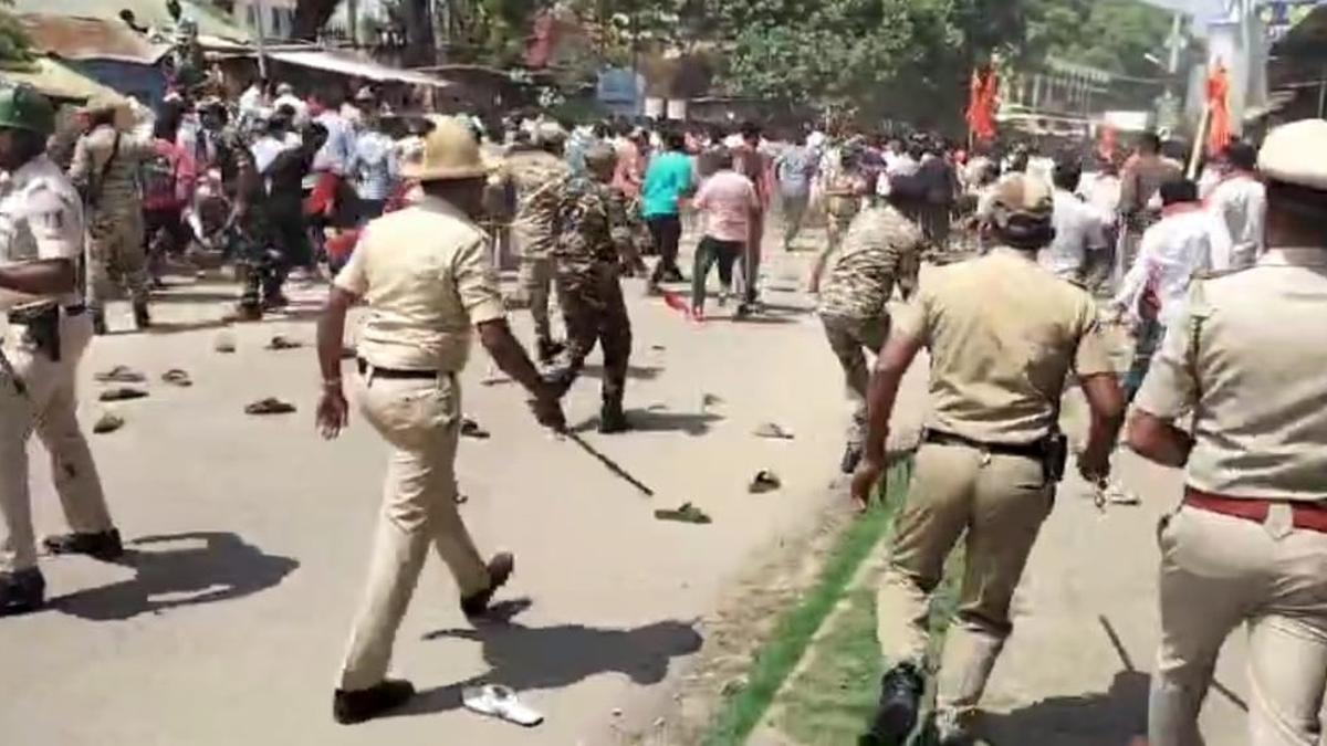 Ganesh idol stone pelting: Maddur town inspector suspended, Mandya  Additional SP transferred - The Hindu