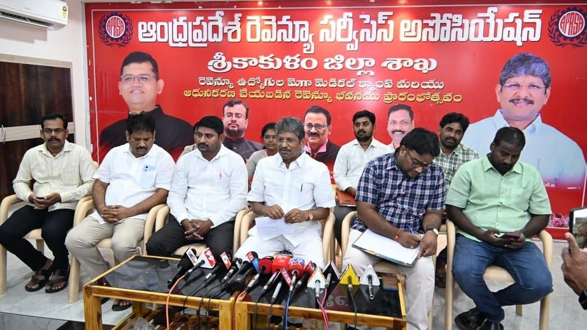 Fill up 350 vacant Tahsildar posts: A.P. revenue body to govt.