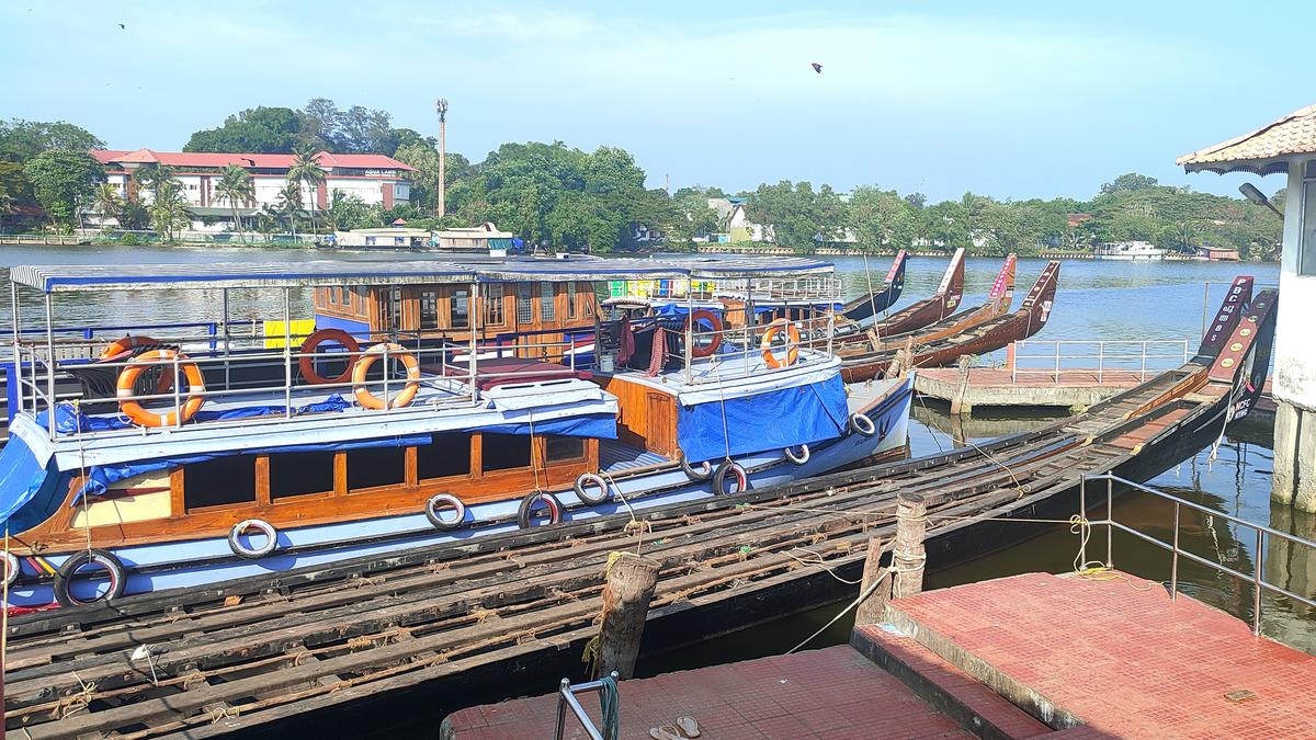 President&rsquo;s Trophy Boat Race and finals of Champions Boat League on December 21