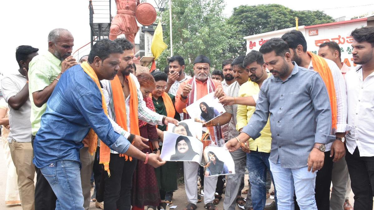 Protest in Hubballi against allowing hijab in educational institutions