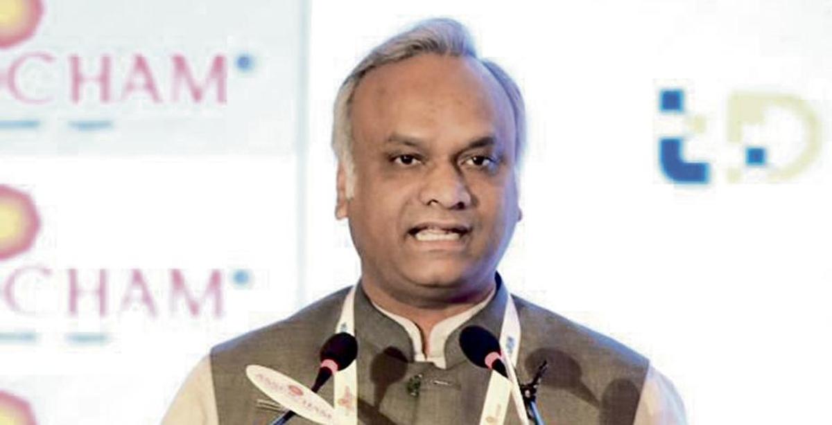 Special court issues notice to Priyank Kharge, Dinesh Gundu Rao and Nalapad  on defamation complaint of RSS member - The Hindu