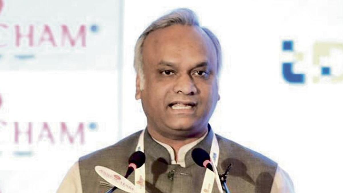 Special court issues notice to Priyank Kharge, Dinesh Gundu Rao and Nalapad  on defamation complaint of RSS member - The Hindu