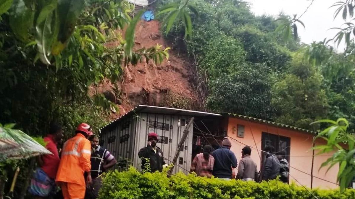 Woman dies in mudslide in Munnar