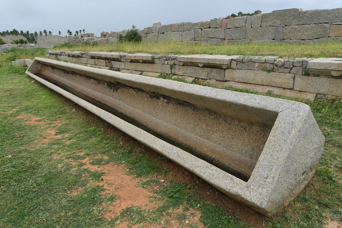 A water storage tank near the audience hall in the Royal Centre, carved in a 12 mt long single huge granite block can hold 2000 ltrs water for the horses belongs to officials. 