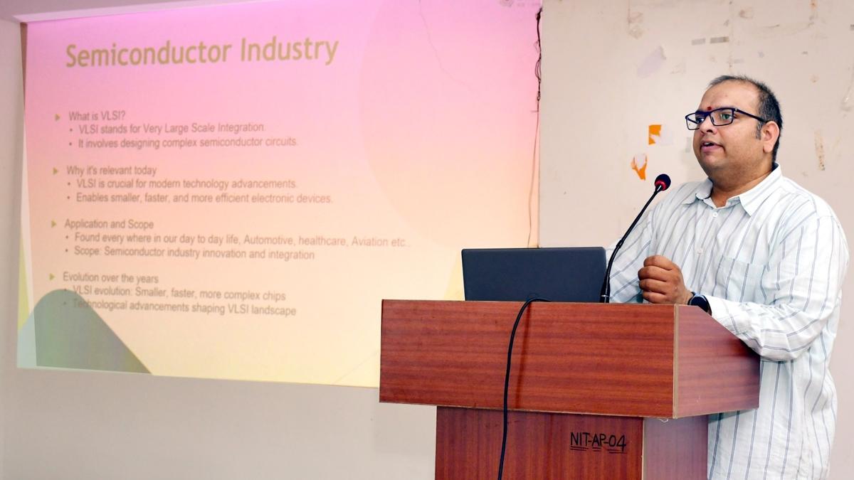 India poised to become semiconductor manufacturing hub providing vast employment opportunities, says expert