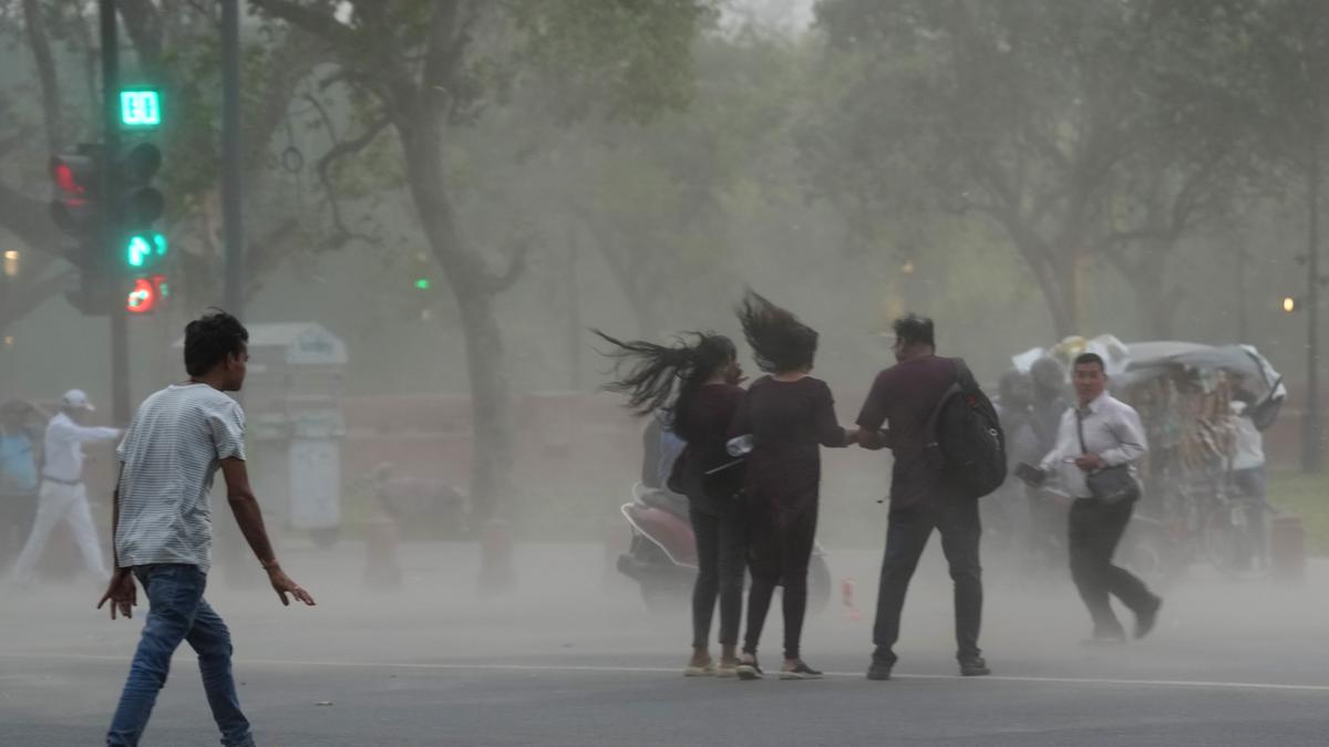 Rain with gusty winds lash Delhi-NCR