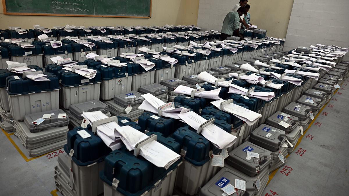 Electronic voting machines moved to strong rooms with three-tier security