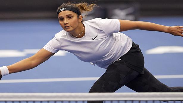 Sania Mirza and partner crashes out in first round of Indian's last Wimbledon