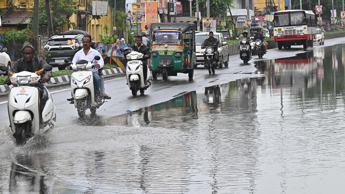 Rain brings relief to Vijayawada, administration on alert following IMD warning