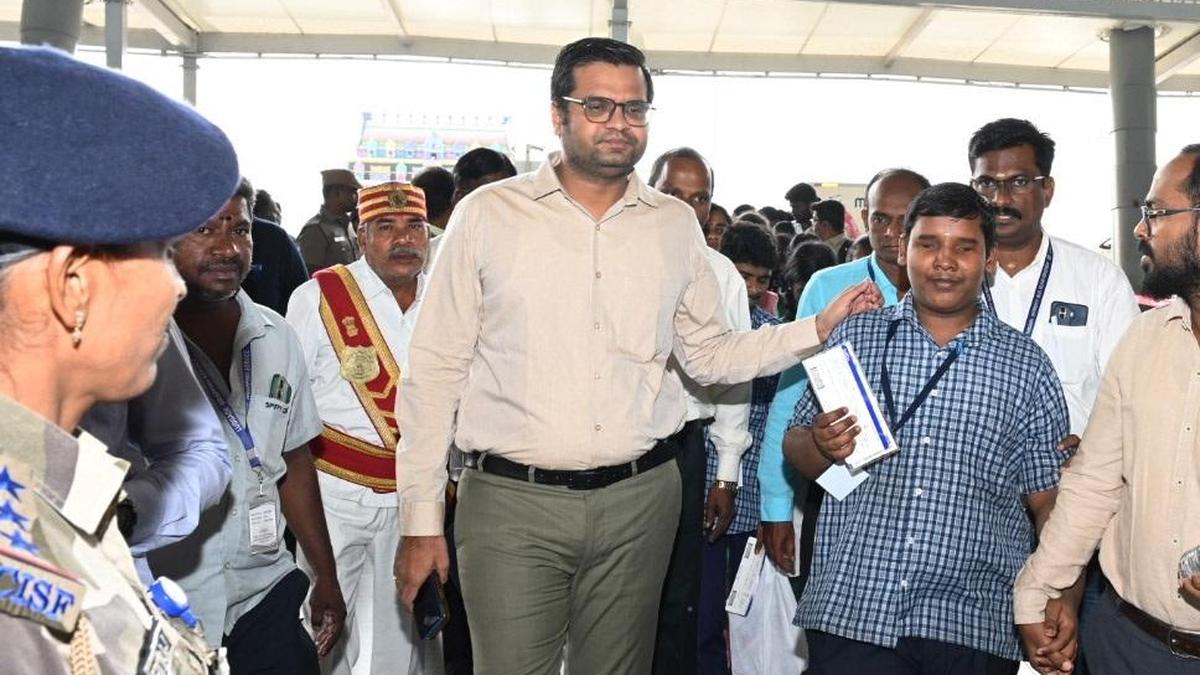 Government school students with visual, hearing disability fly to Chennai