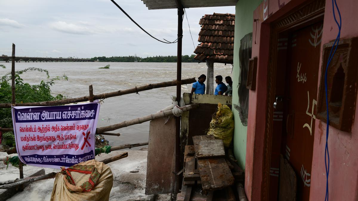 Rescue teams ready following heavy flow in Cauvery, Kollidam