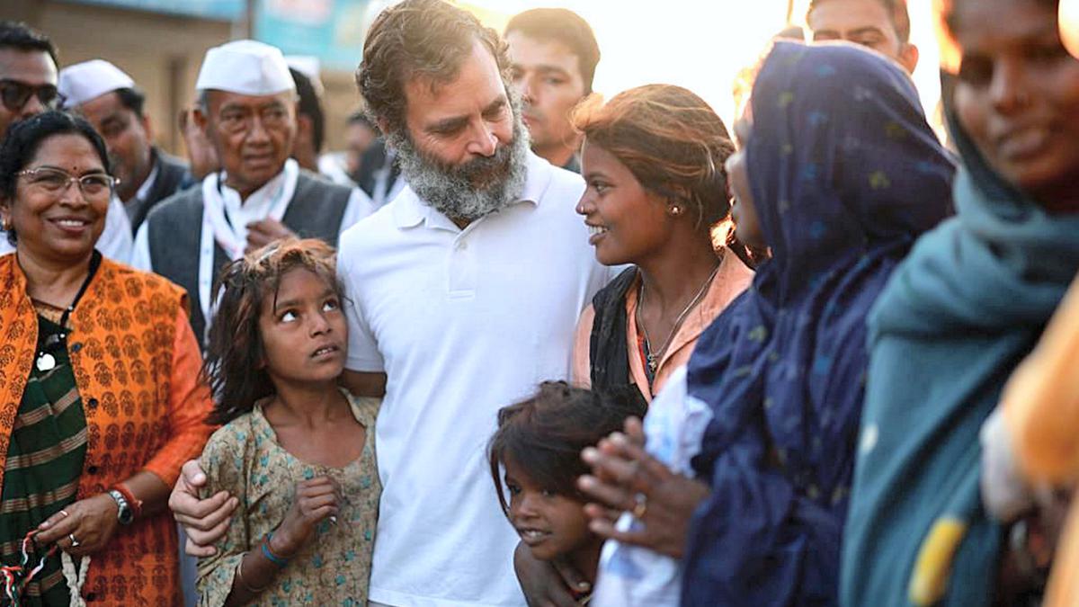 Bharat Jodo Yatra | Woman ragpicker shares her woes with Rahul Gandhi, in Madhya Pradesh’s Khargone district