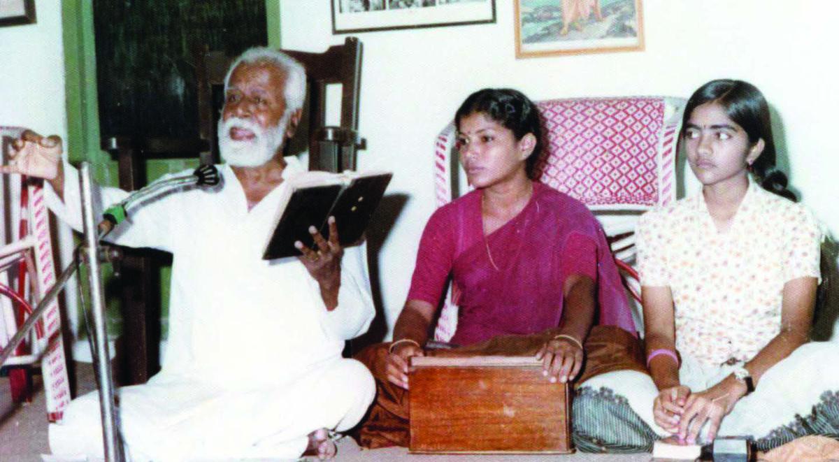 Young Sowmya with her guru Dr. S. Ramanathan and his daughter Vanathi 