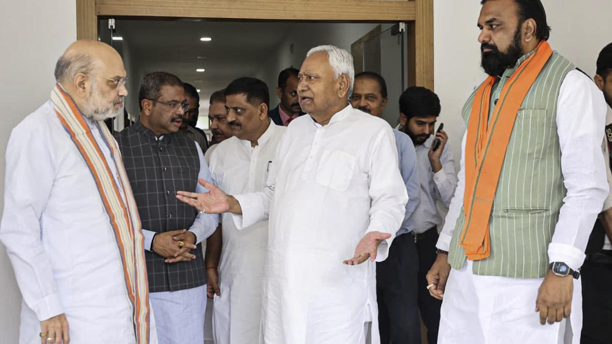 Amit Shah slams RJD for fielding Shahabuddin’s son in Bihar polls