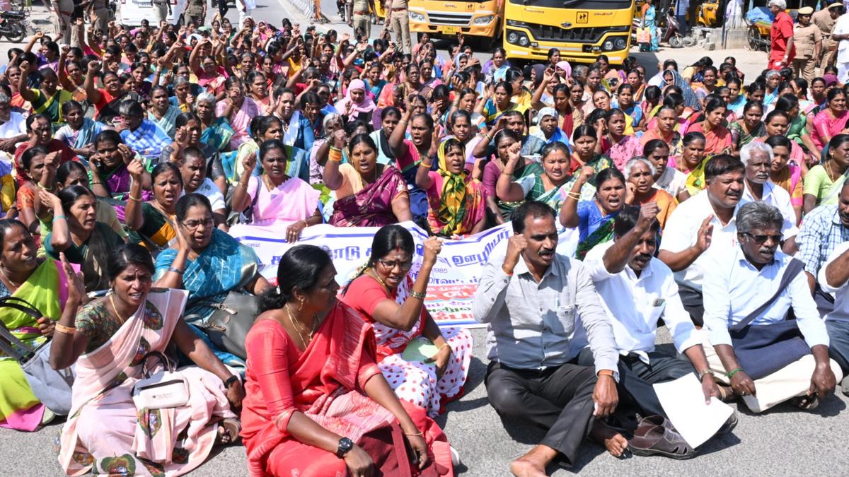 Noon-meal workers stage sit-in protest in Krishnagiri