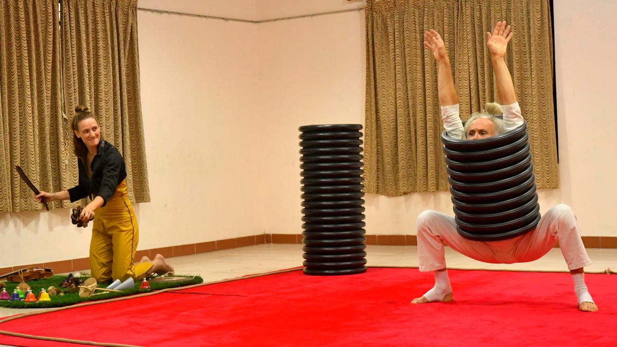 French artistes entertain children with comical skit