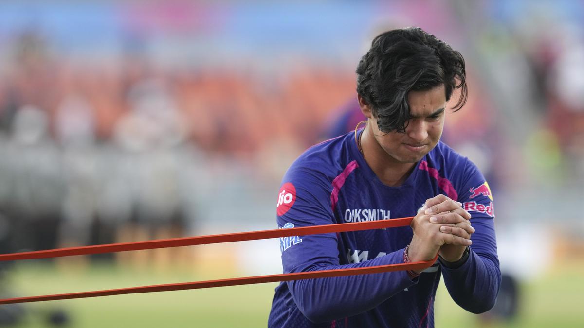 IPL 2026 Qualifier 2: Rajasthan Royals opt to bat against Gujarat Titans