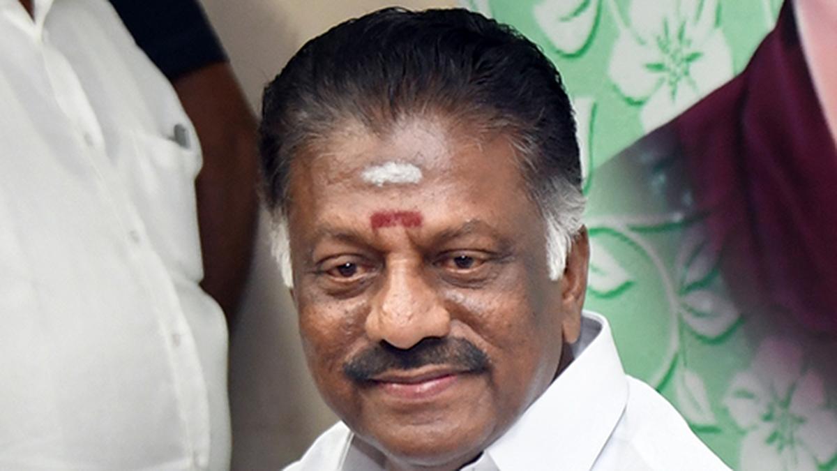 Panneerselvam criticises DMK regime over TNPSC exams