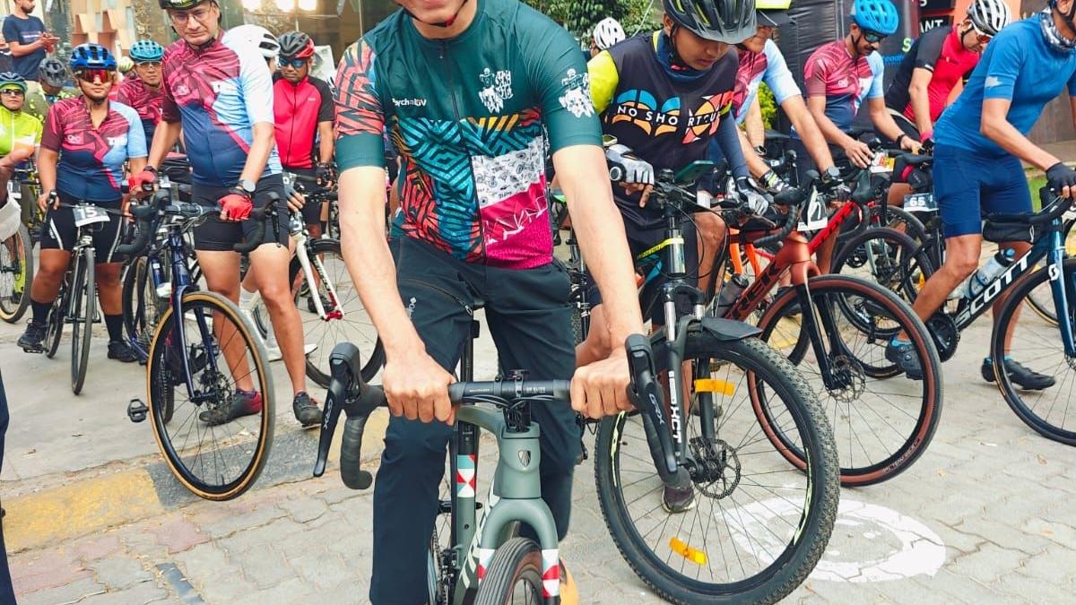 Minister pedals to flag off cycling expedition in Mysuru