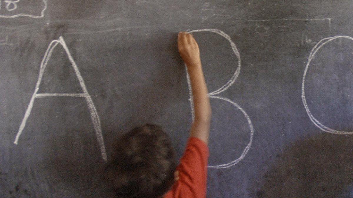 Pre-KG, additional bilingual sections to be started in government schools in Karnataka from 2024-25 academic year to encourage English medium education from primary level